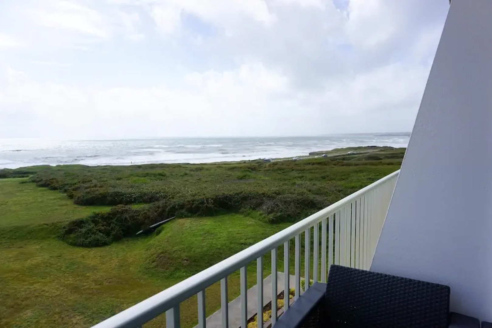 Apartment with One Bedroom in Guidel, with Wonderful Sea View, Shared Pool, Furnished Balcony - 100 M From the Beach