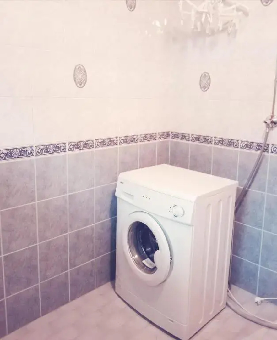 Tilava omakotitalo lähellä palveluita