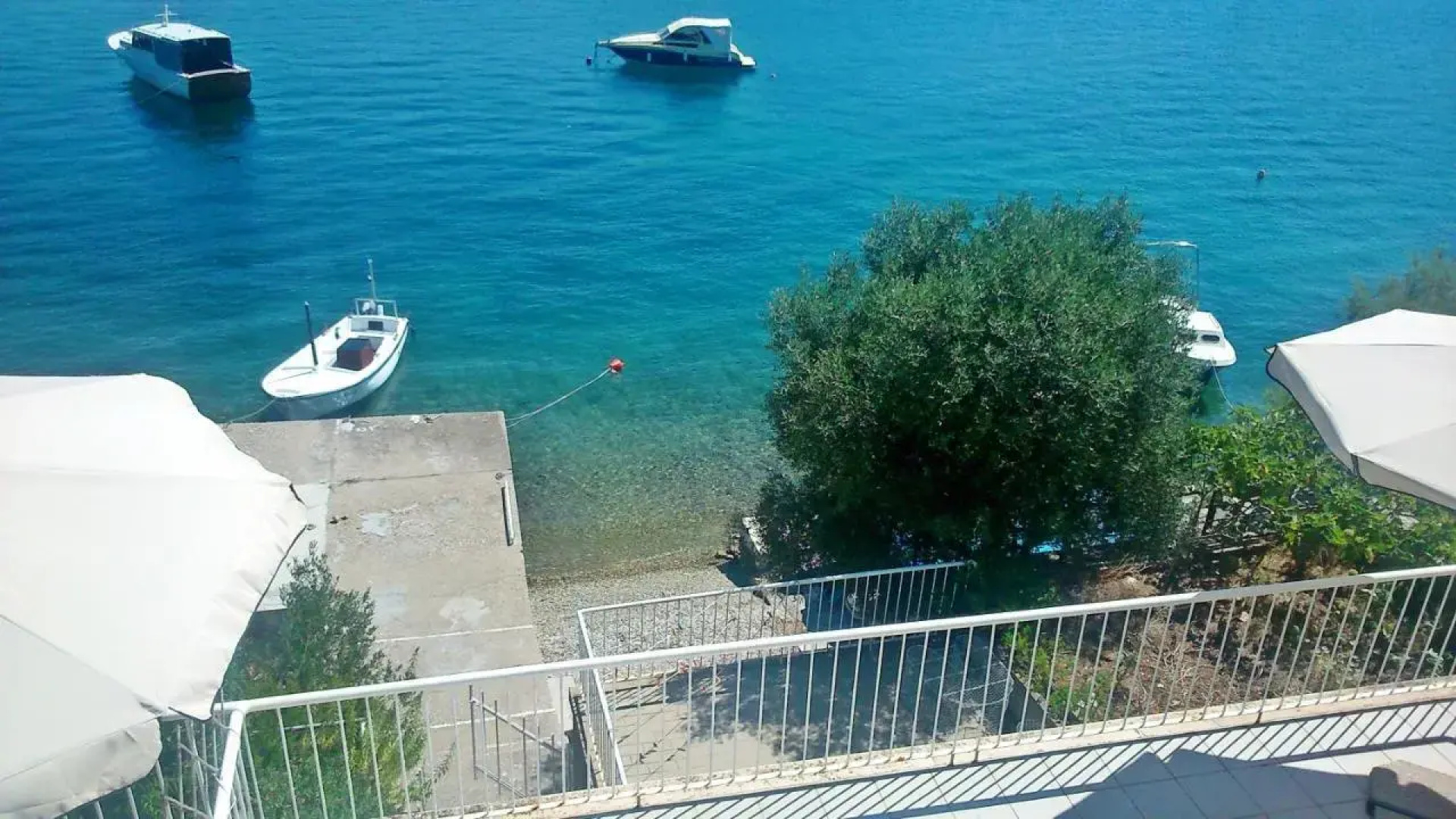Large Terrace Apartment