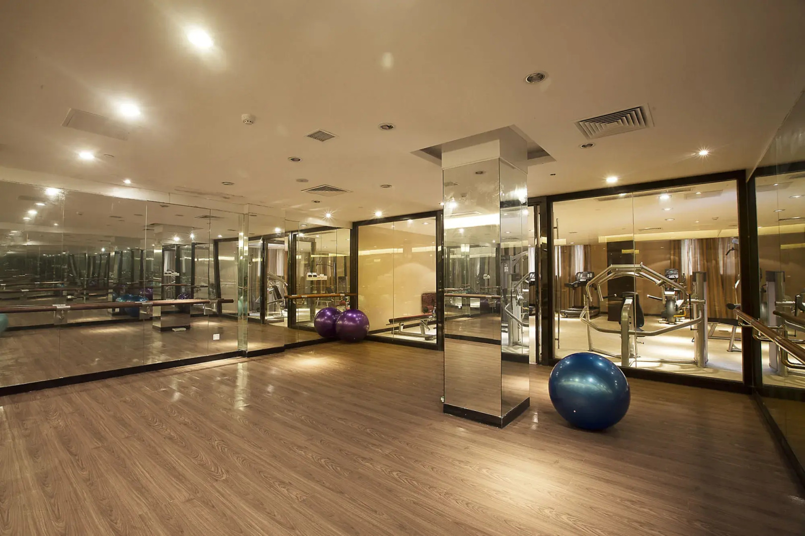 Zhangjiajie Country Garden Phoenix Suites Hotel