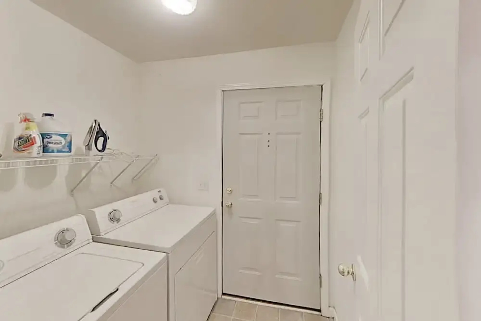 Mountain-view Hideaway W/ Hot Tub & Game Room 4 Bedroom Home