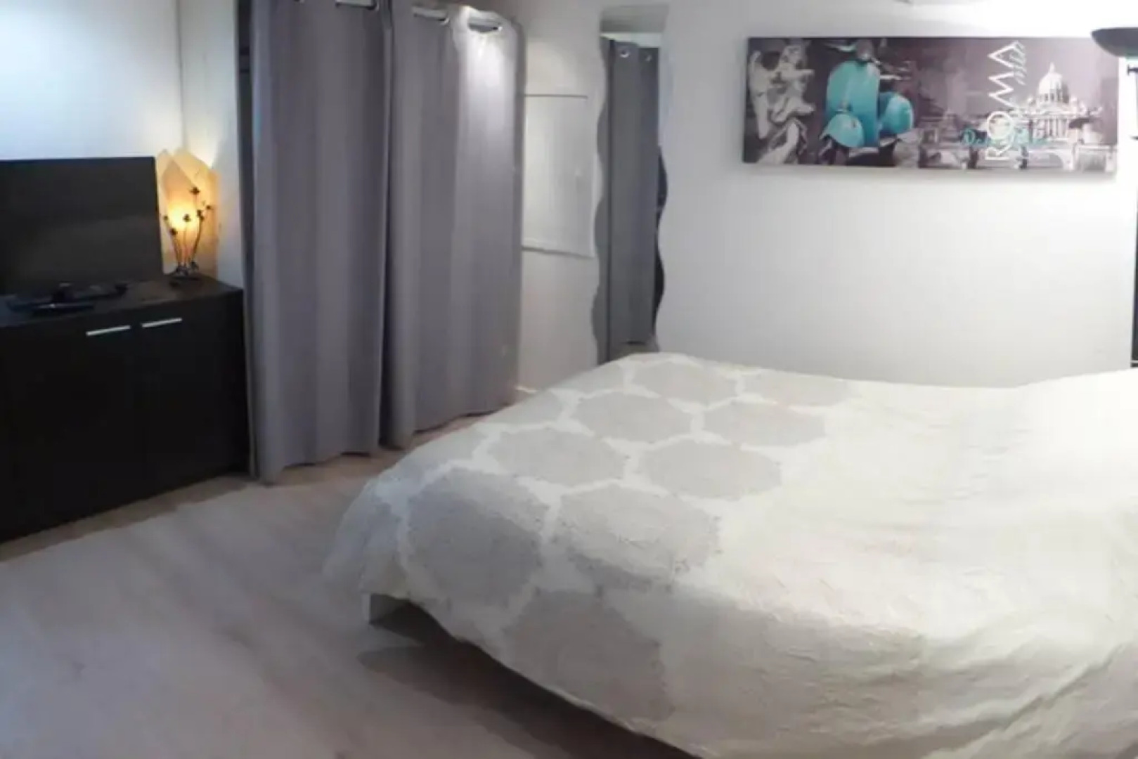 Studio Neuf Avec Courette Privative