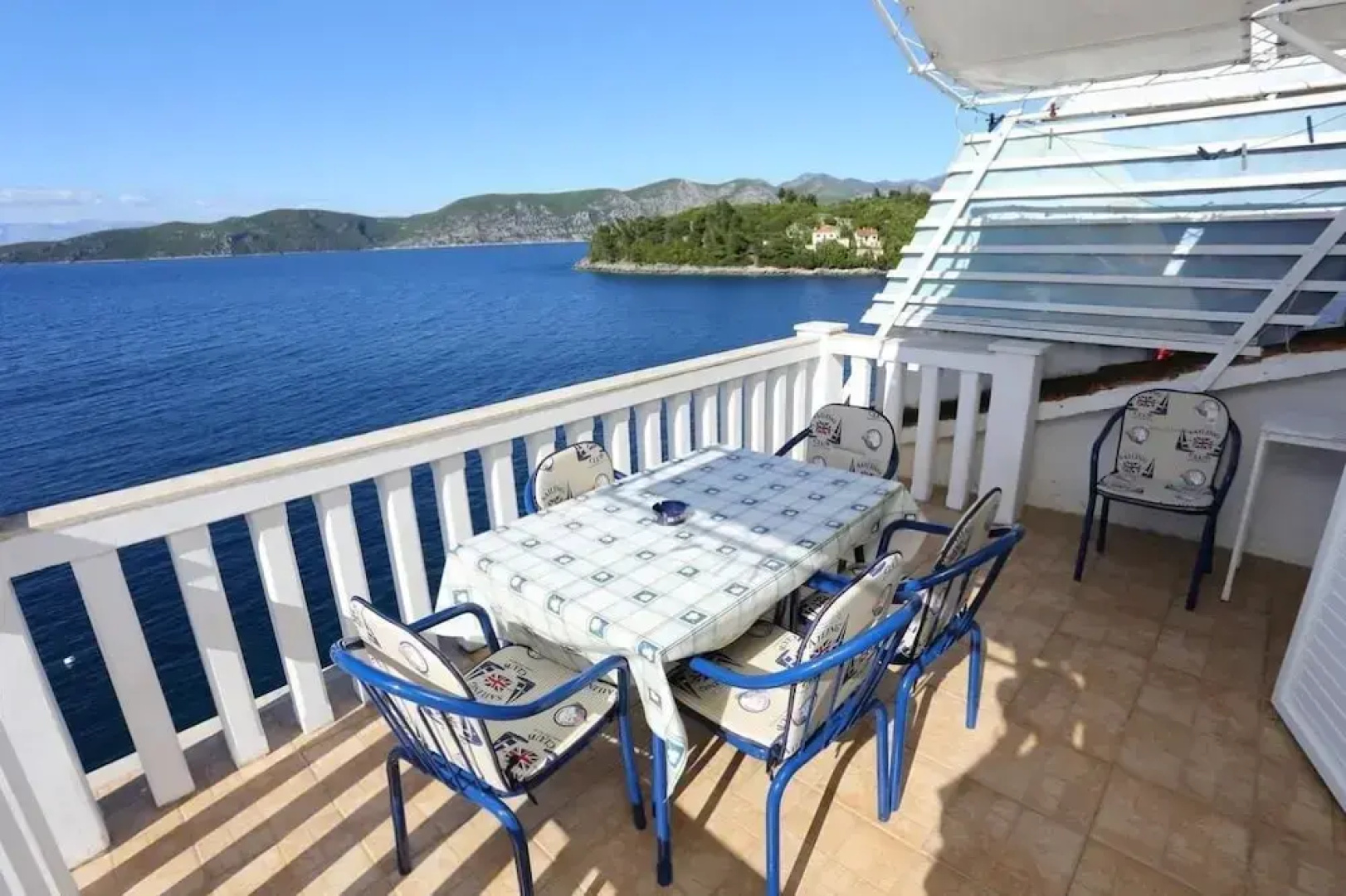 Ivo - 20m From the sea - A3
