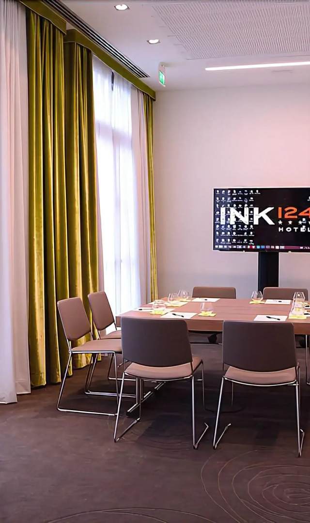 Link124 Hotel