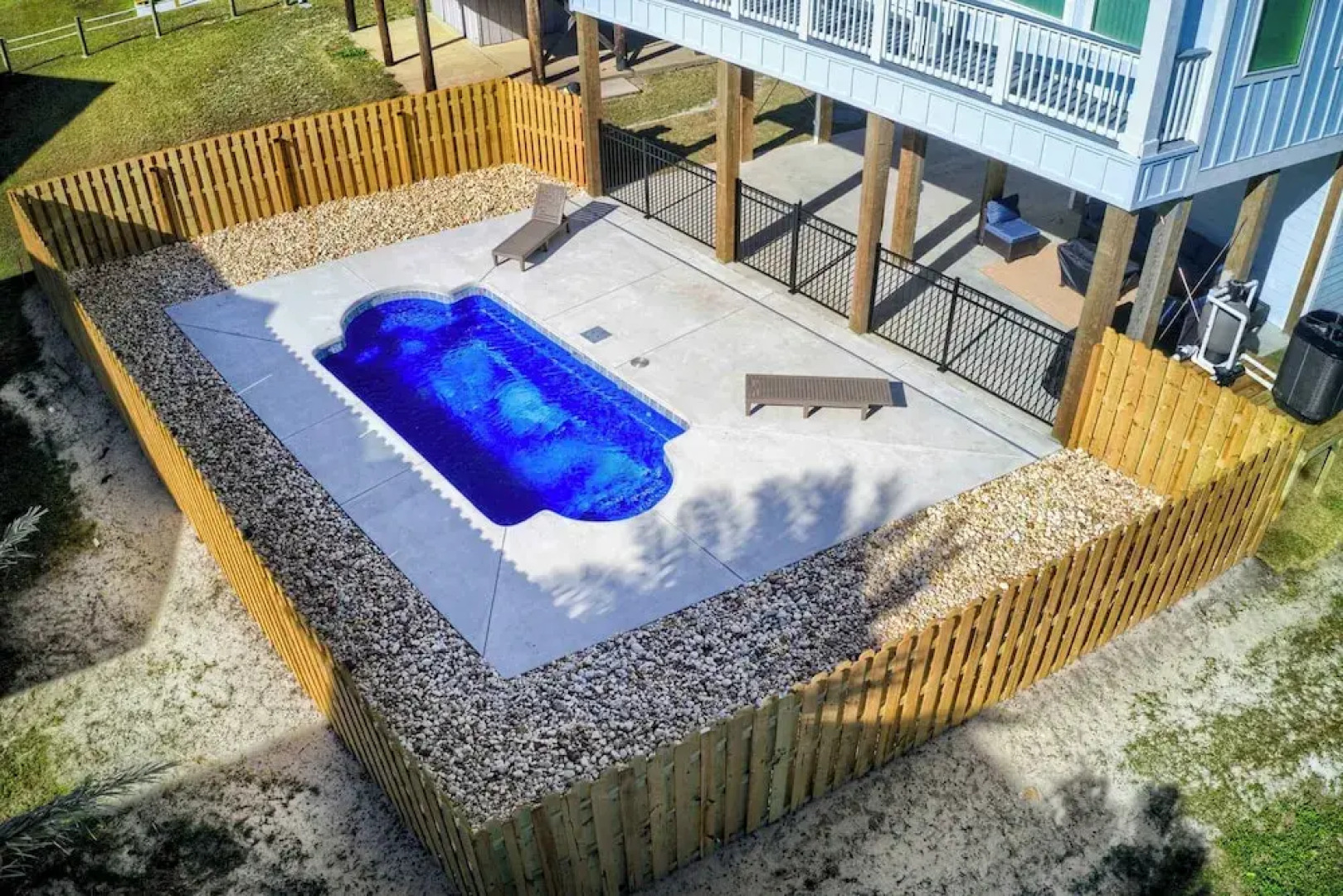 8 Bed 9 Bath Private Pool Grill Walk to Beach