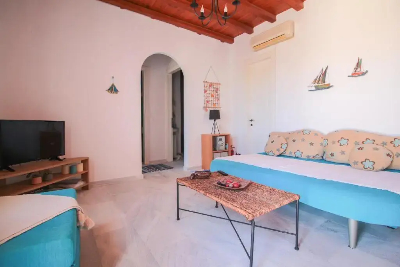 2BR Fully Equiped Cottage Home - Near the Beach