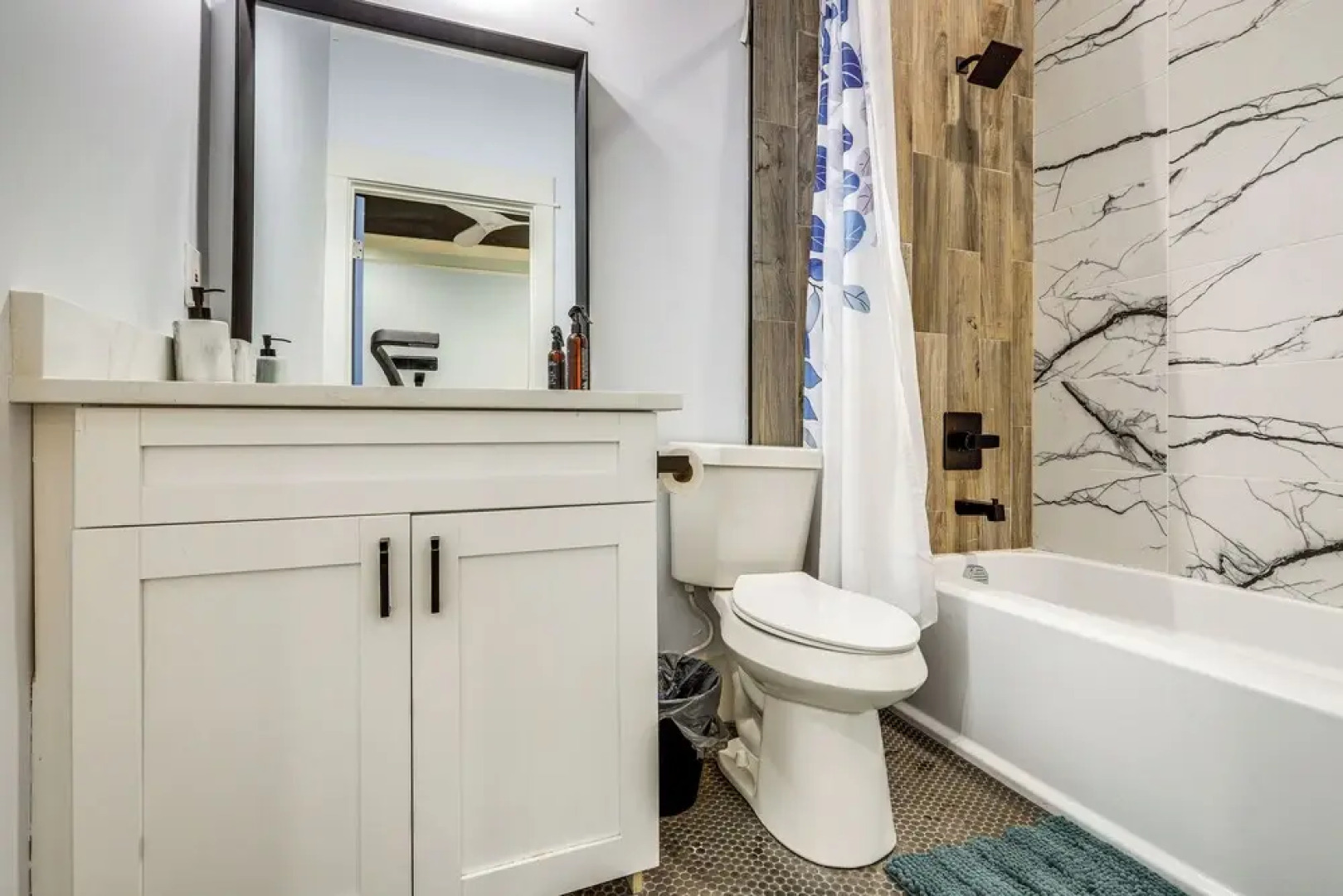 East Point Gem: 8 Mi to Dtwn Atlanta!