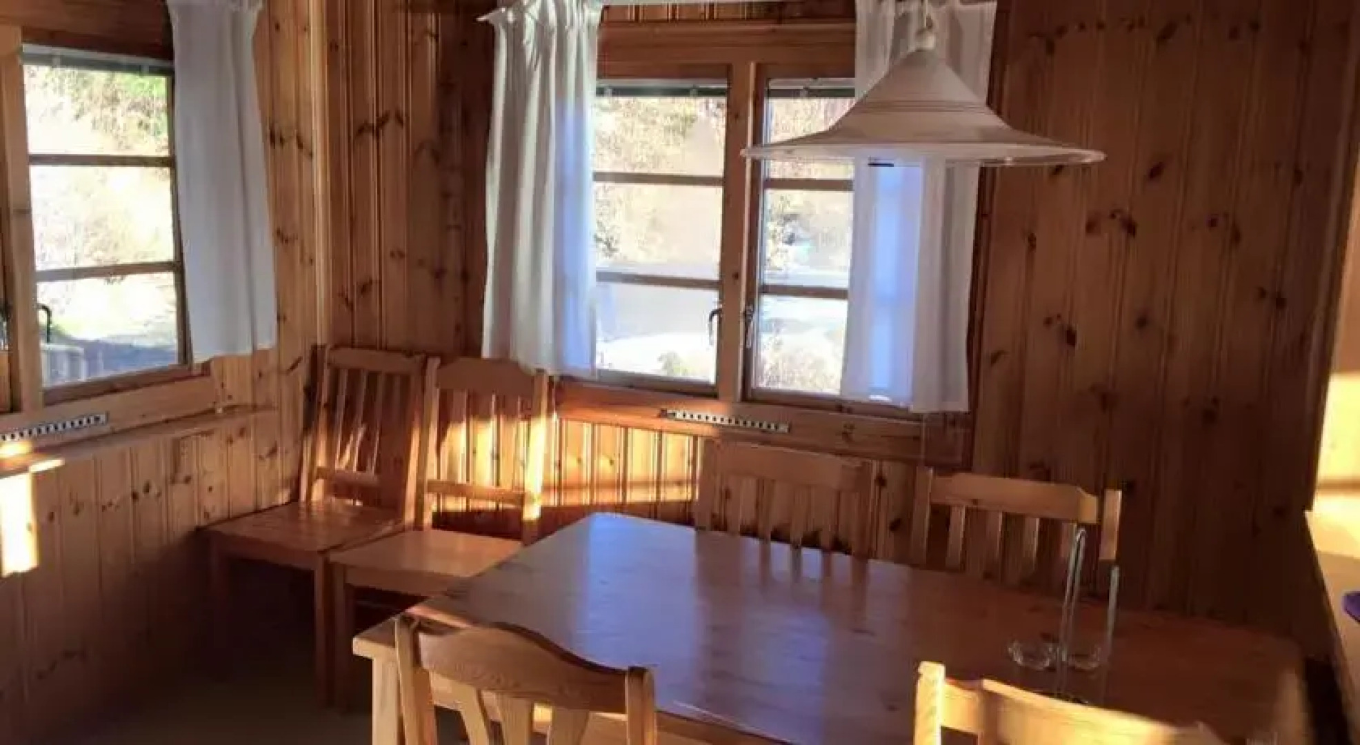 Ulvöns Vandrarhem & Stugor