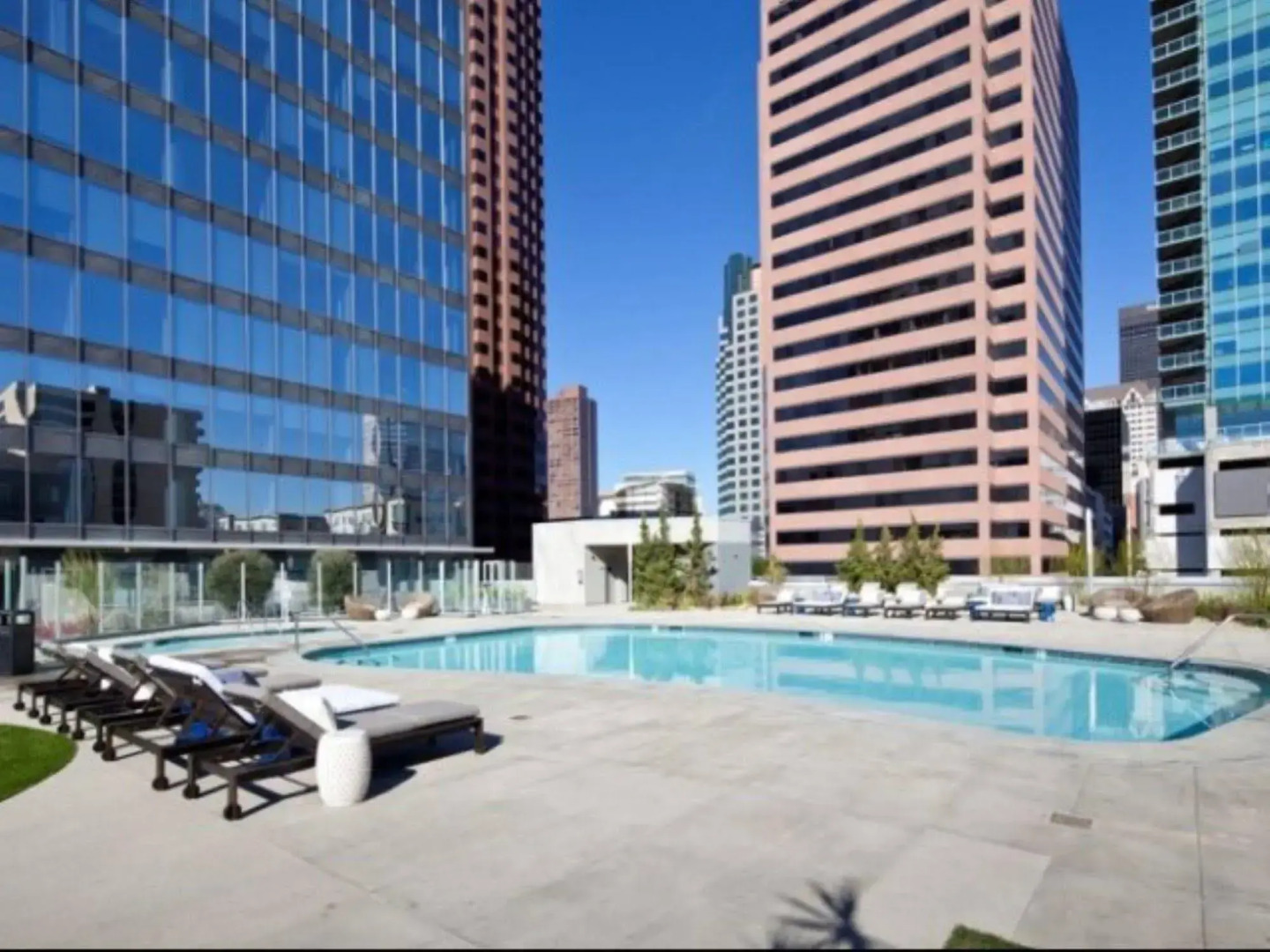 Global Luxury Suites at Figueroa Street