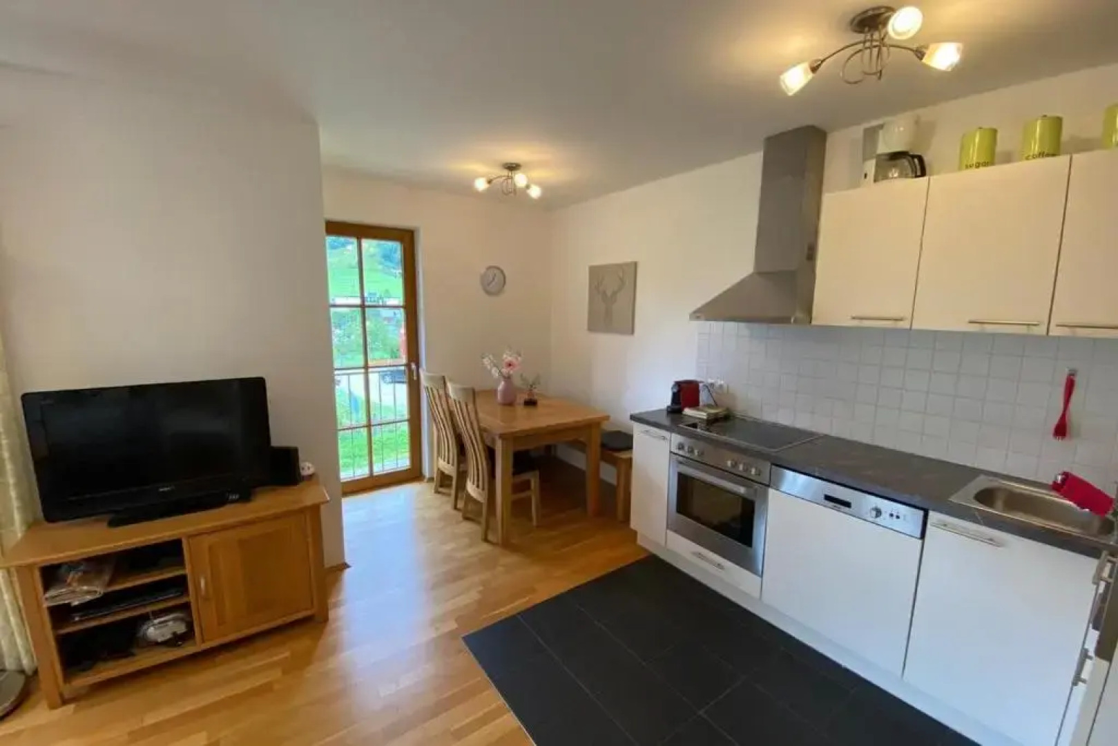 Isabella 4 by SMR Luxury Apartments