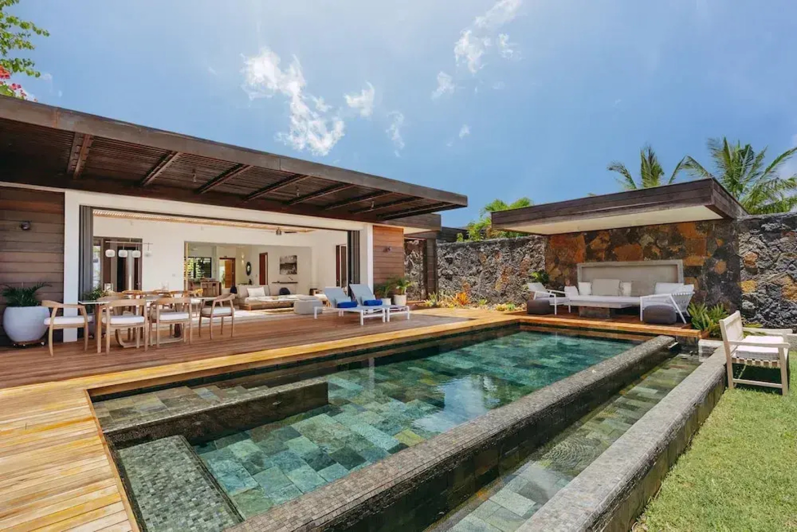 Peninsula Beach Villa with LOV