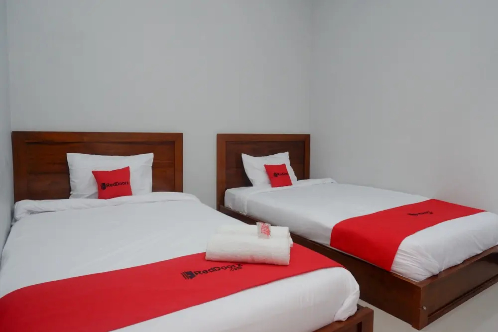 RedDoorz Syariah near Rumah Sakit Bhina Bhakti Husada