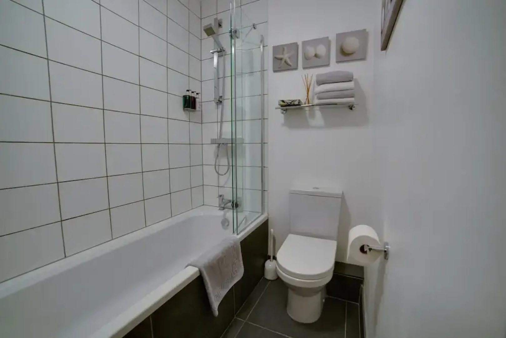 Cs Serviced Apartments