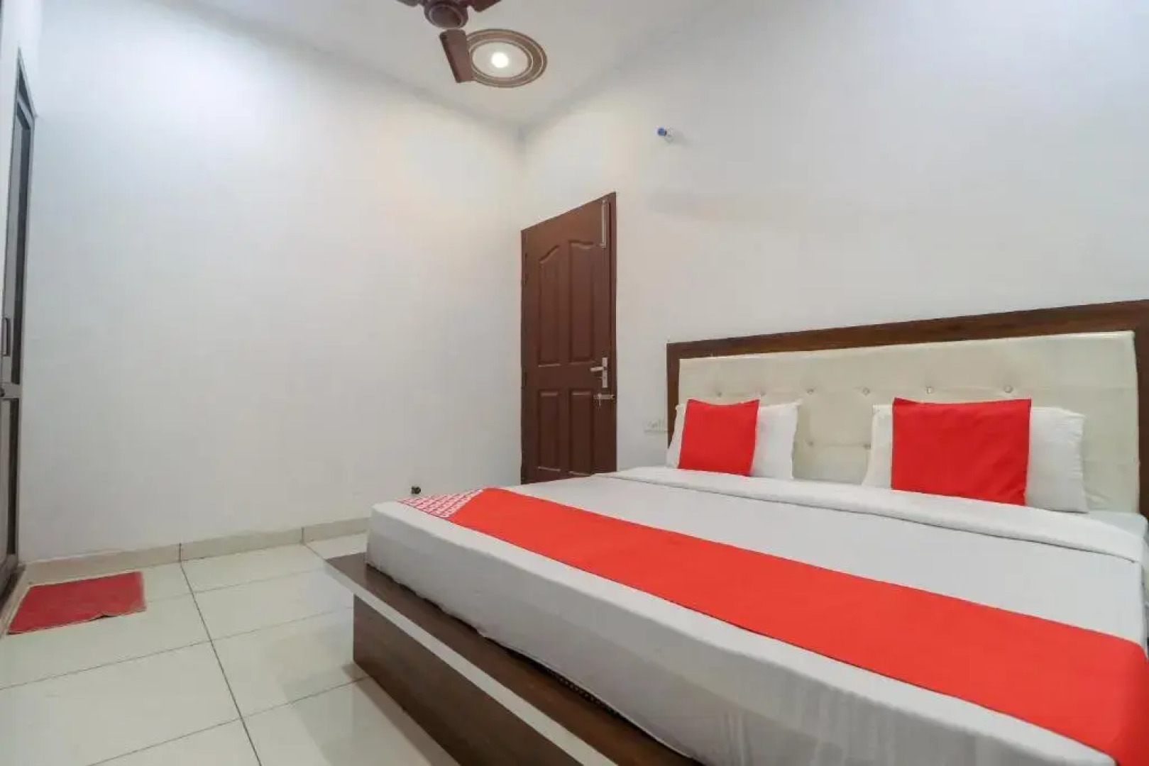 OYO 65320 Hotel Surya