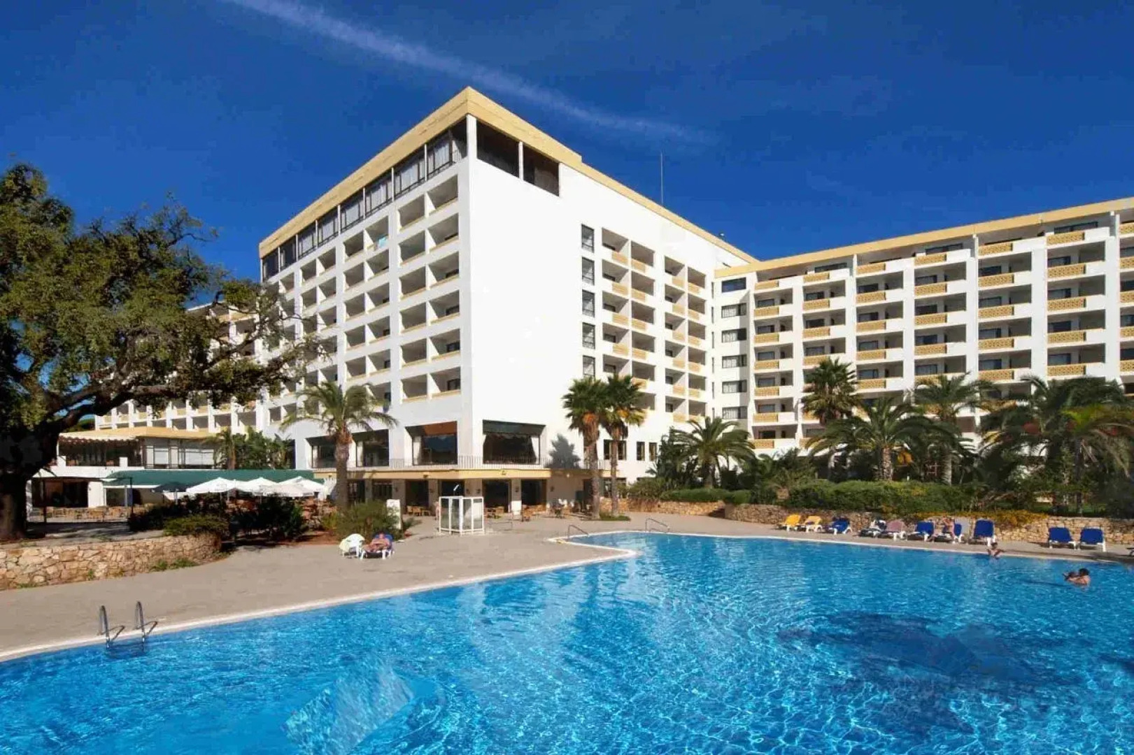 Alfamar Beach & Sport Resort