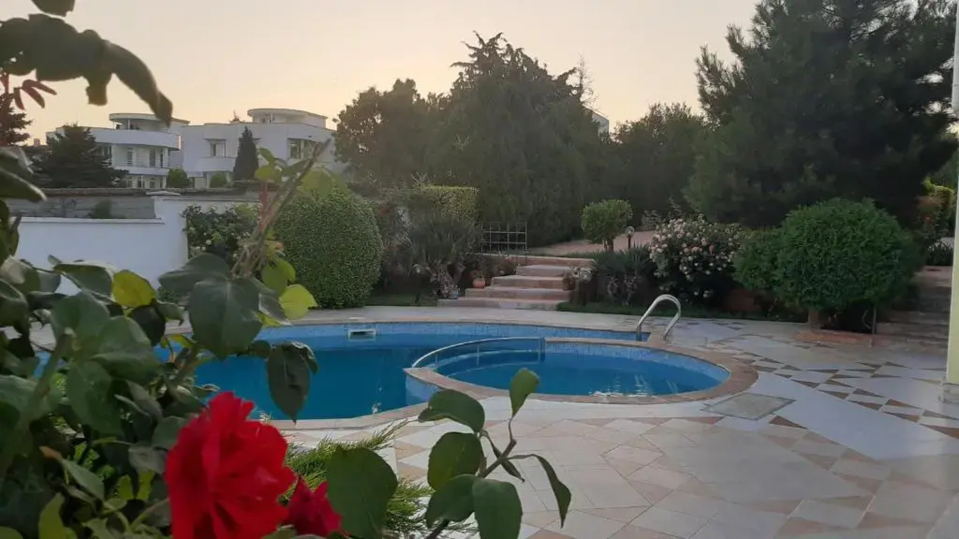 Villa Byala Grape House