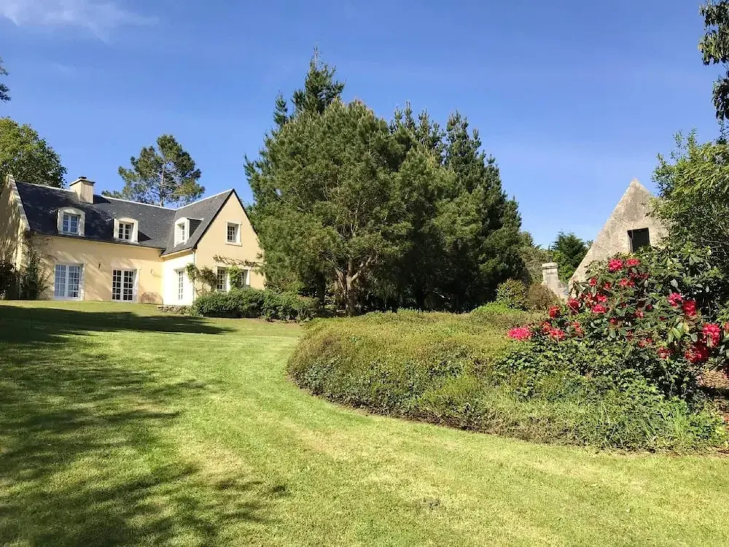 Villa With 4 Bedrooms in Pont-l'abbé, With Wonderful sea View, Private Pool, Enclosed Garden - 3 km From the Beach