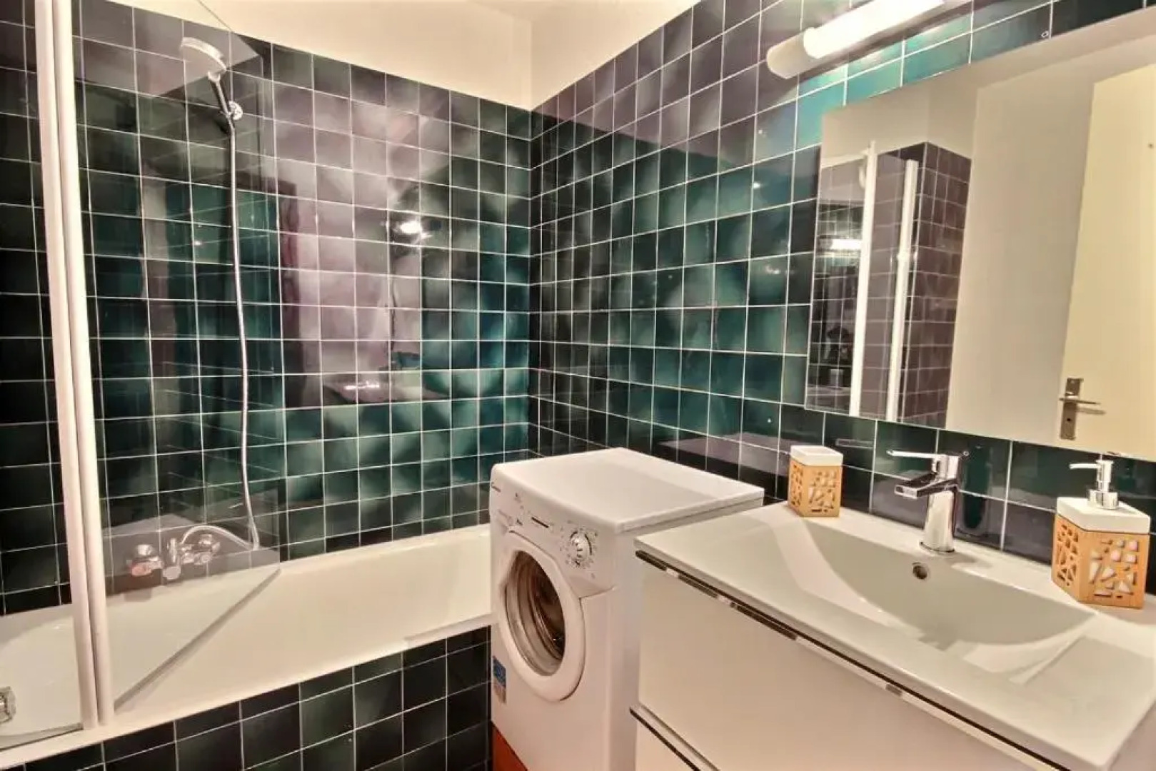 LOCATION APPARTEMENT AVEC ACCES PISCINE - WIFI- CENTRE SAINT JEAN D'AULPS STATION - 5 Personnes - DAILLE 16