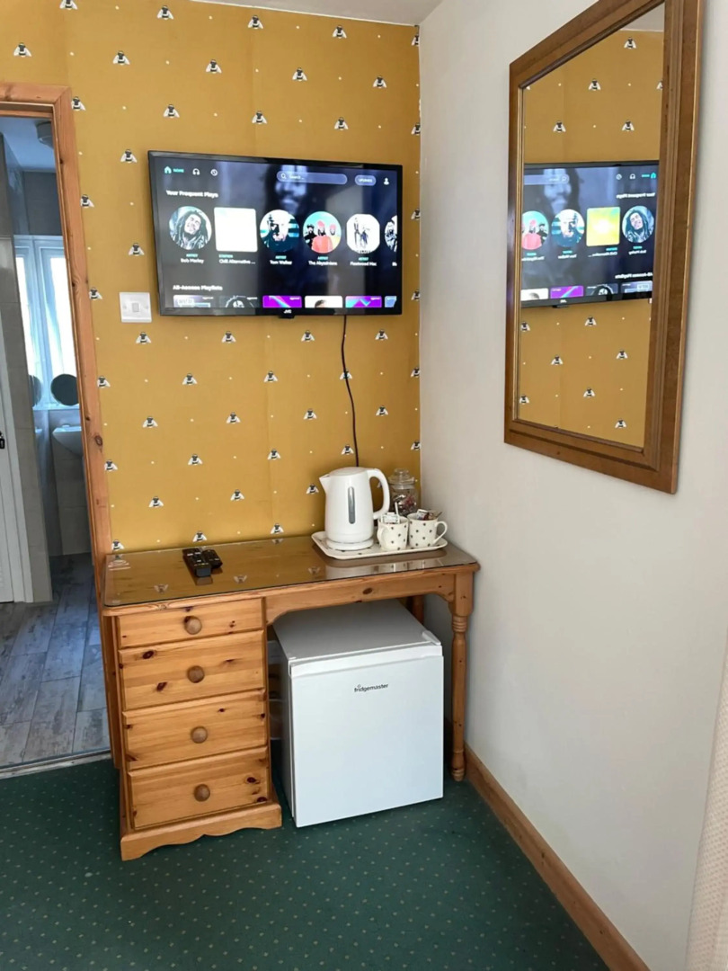 Rose Cottage Trevarren Saint Columb Cornwall TR96PJ