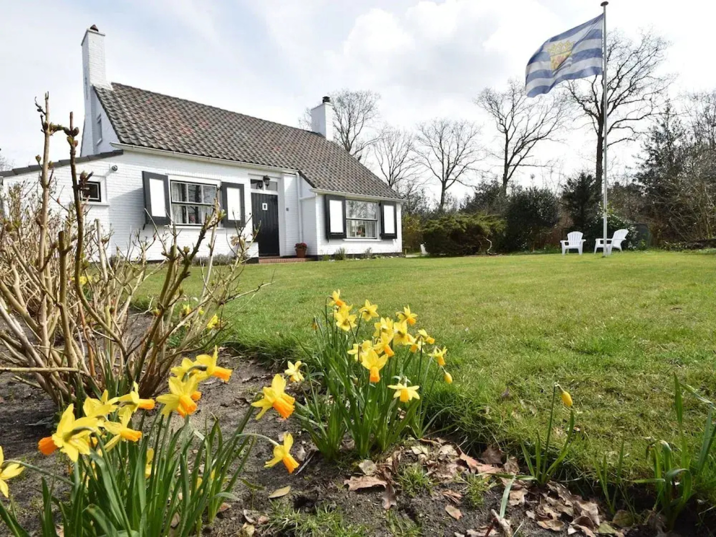 Welcoming Chalet near Sea in Renesse