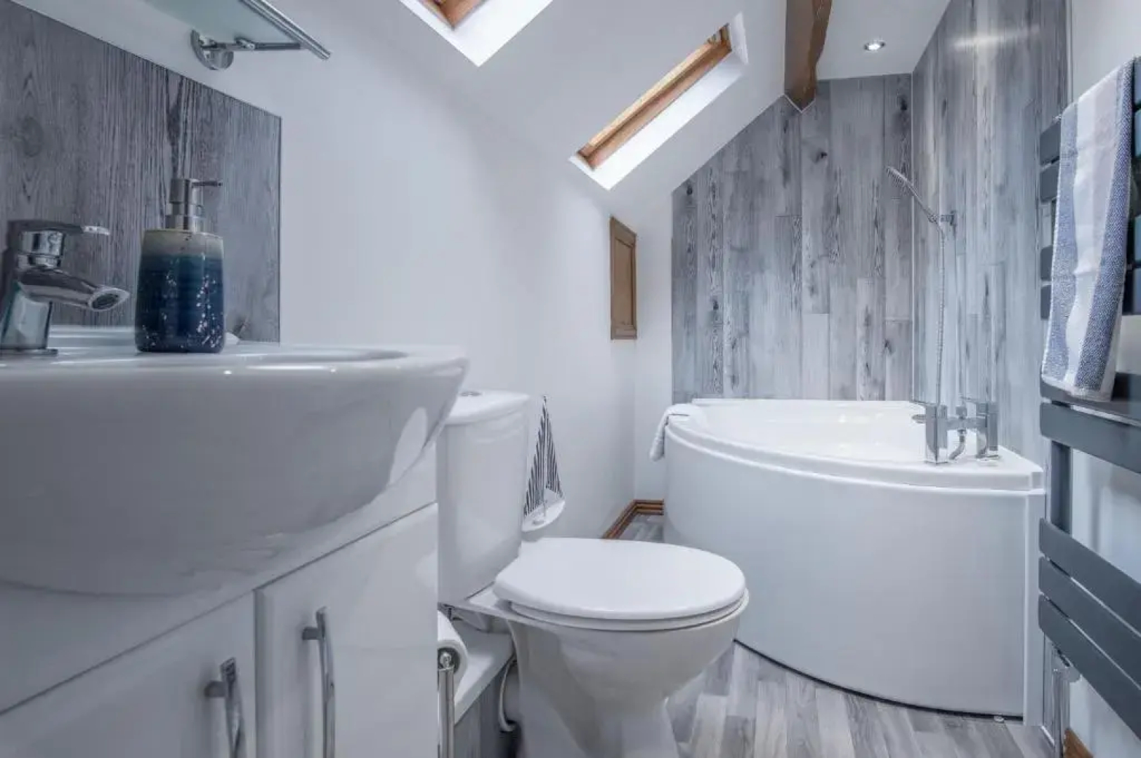 Rose Coach House - 3 Bedroom Cottage - Pendine