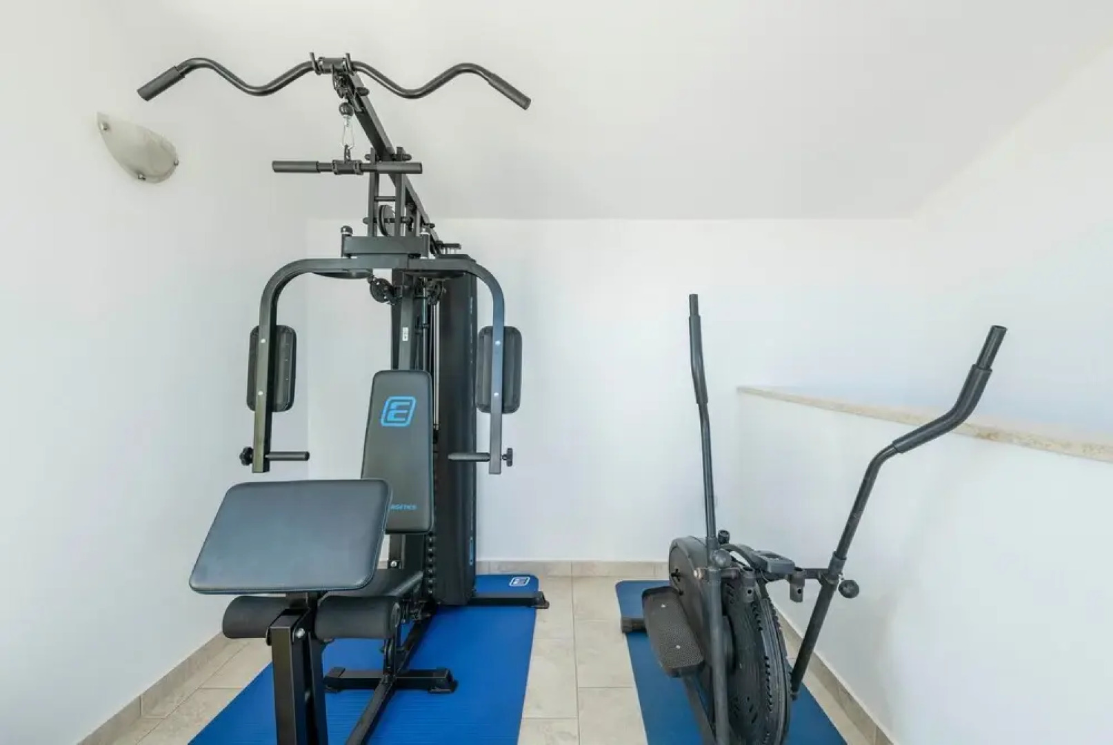 Amazing Home in Peruski With Wifi and 5 Bedrooms