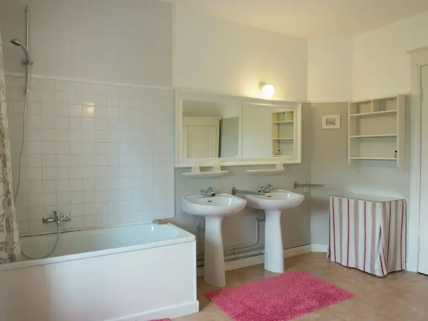 Vintage Castle in Theux With Private Pool