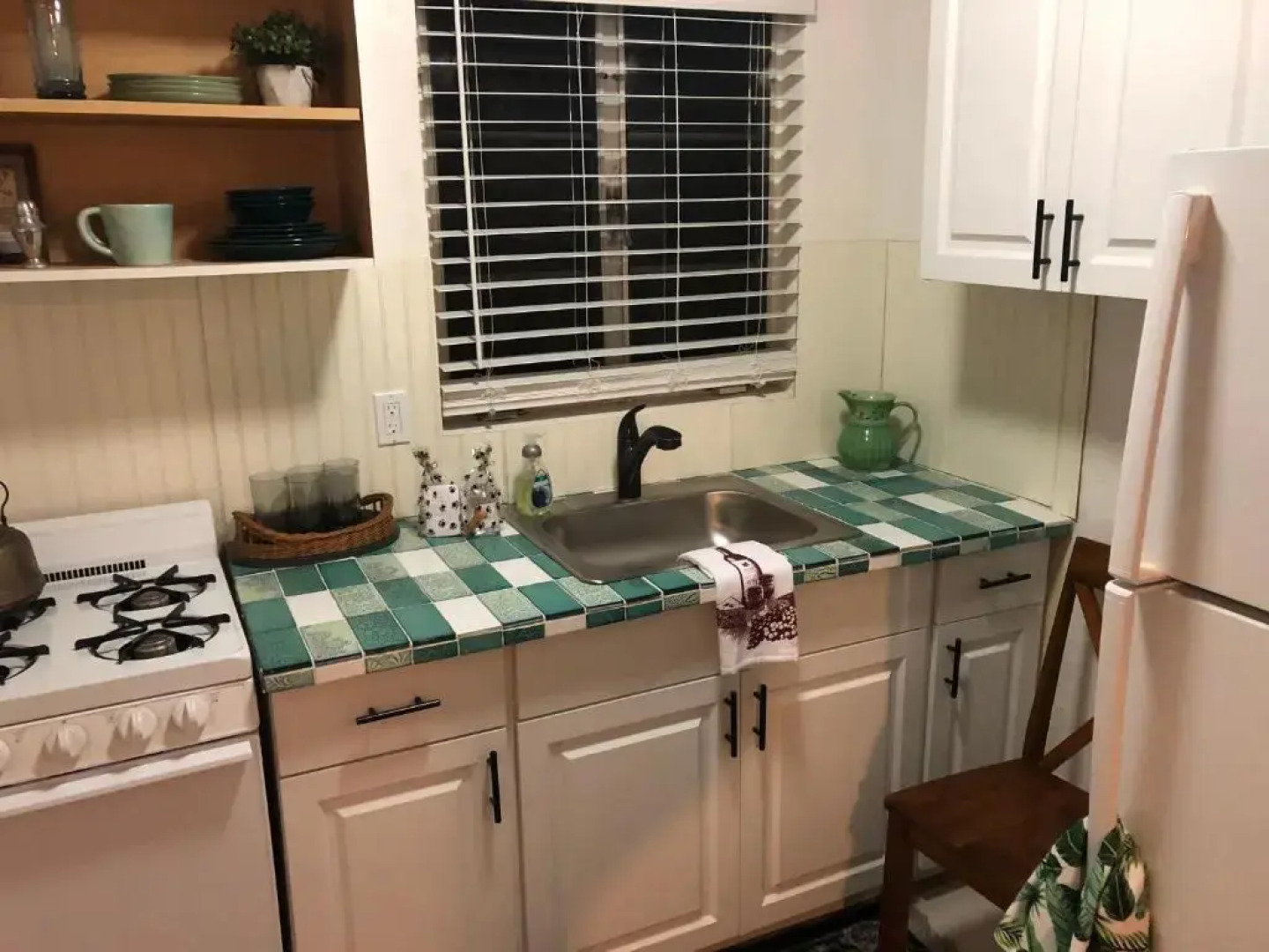 Island View Cottages