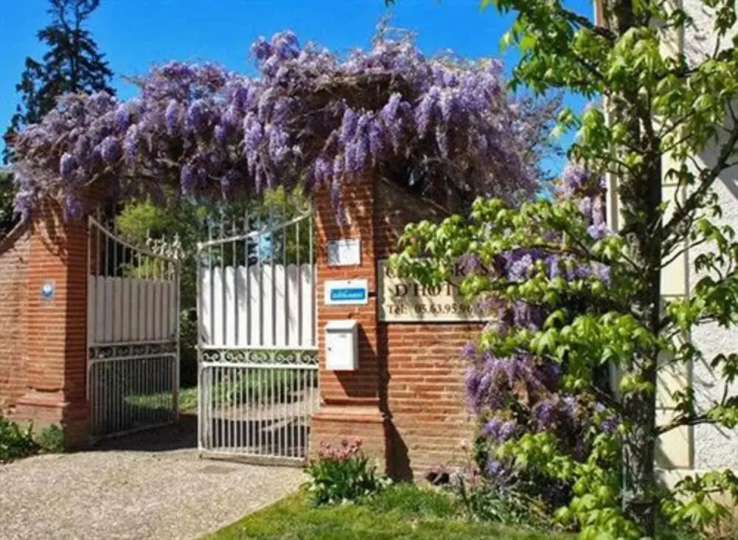 Chambres dHotes Au Château