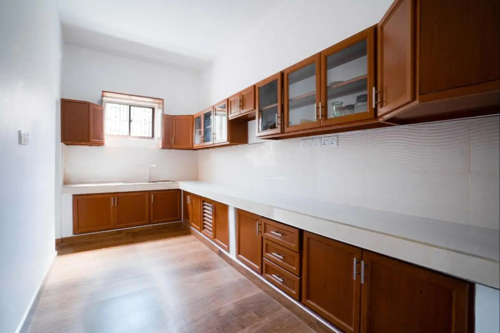 Sri Construction Circuit Bungalow