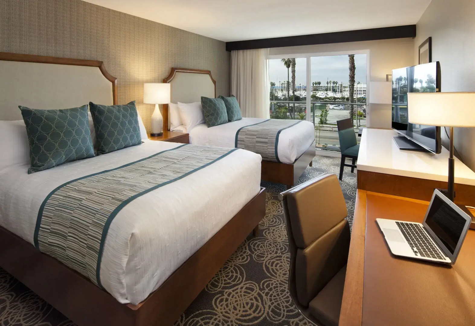 Redondo Beach Hotel, Tapestry Collection by Hilton