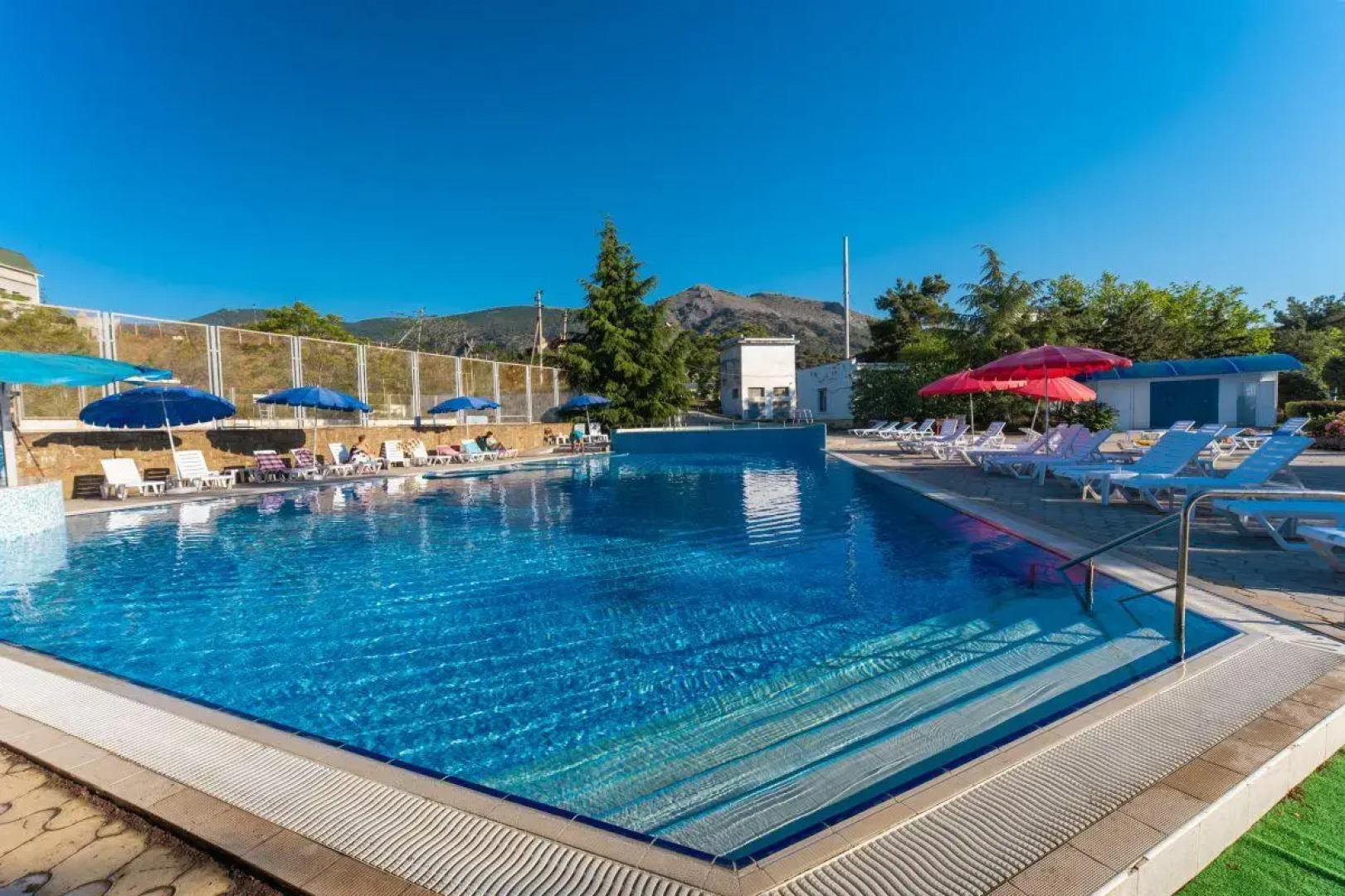 Курортный отель Ателика Горизонт Судак 2**