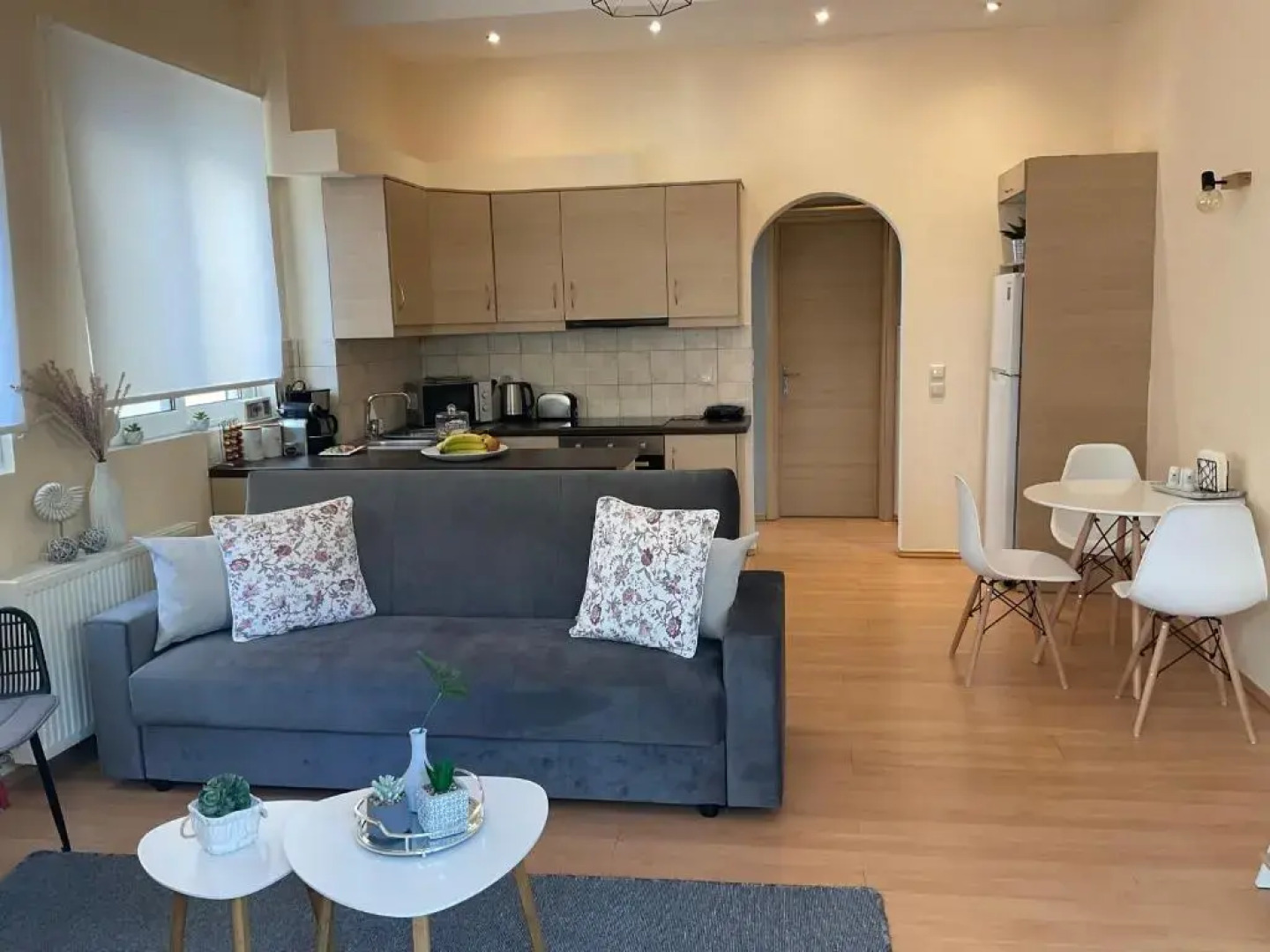 Elegant Glyfada Apartment-private Garden-Near METRO