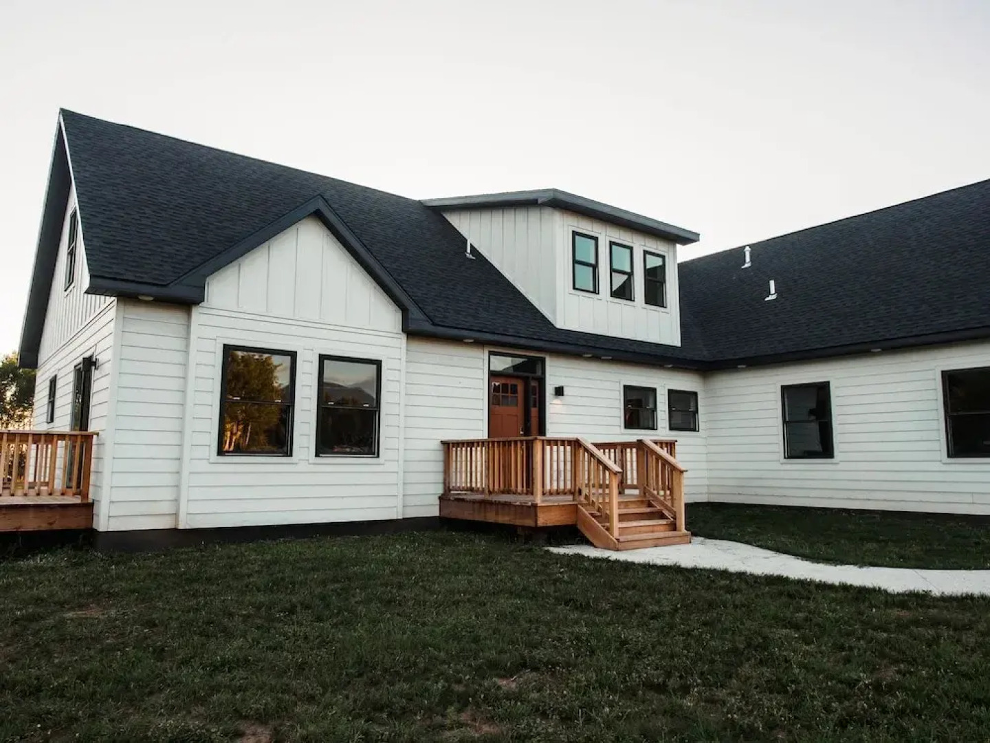 Grand Lodging Company