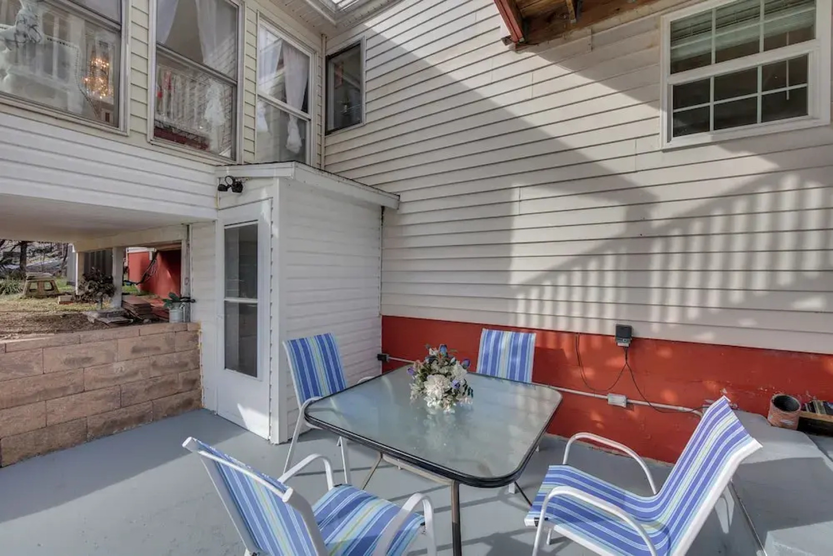 2 Mi to Hersheypark: Group Getaway w/ Deck