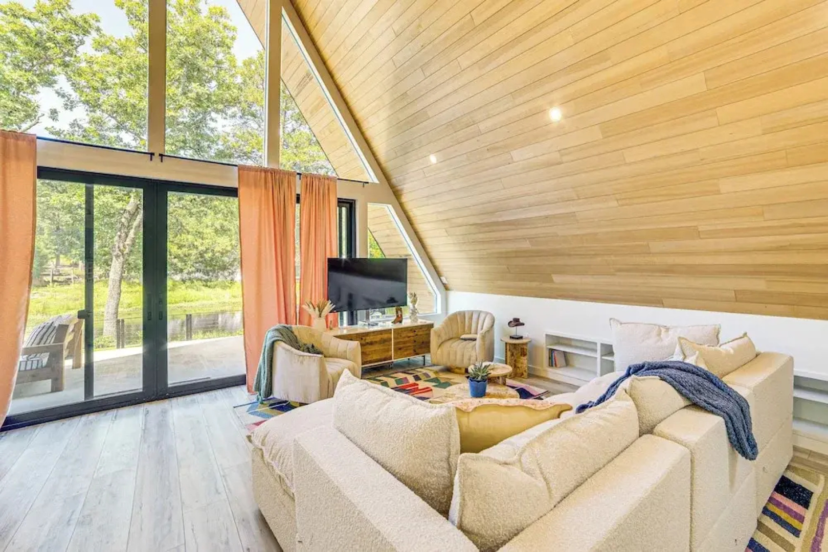A-frame Cabin w/ Deck Near Cedar Creek Lake