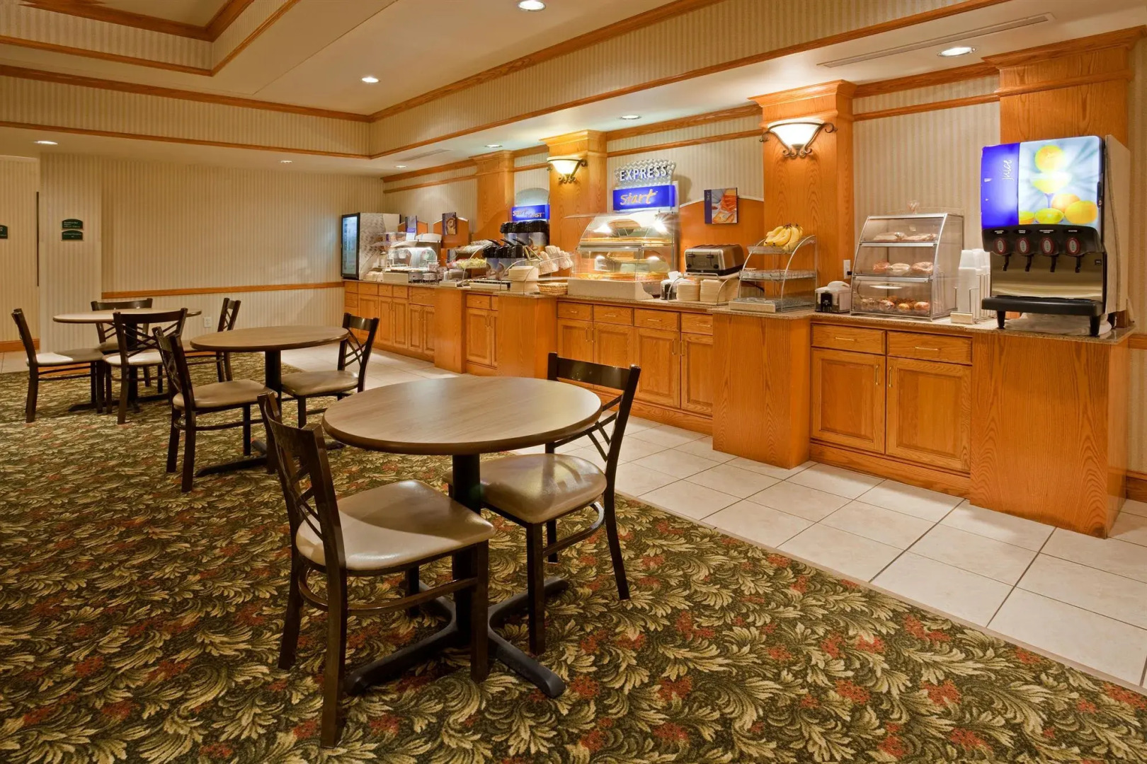 Holiday Inn Express & Suites Yankton by IHG