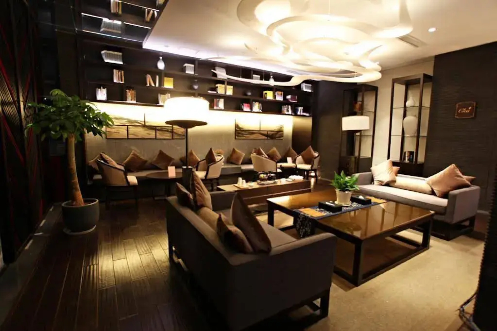 Scholars Hotel (Hangzhou West Lake Wulin Square Zhejiang University)