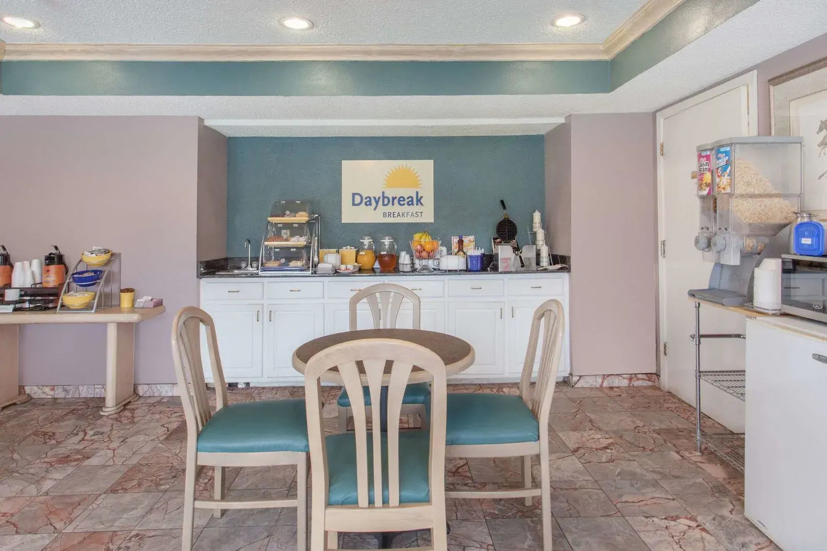 Quality Inn & Suites Decatur - Priceville I-65