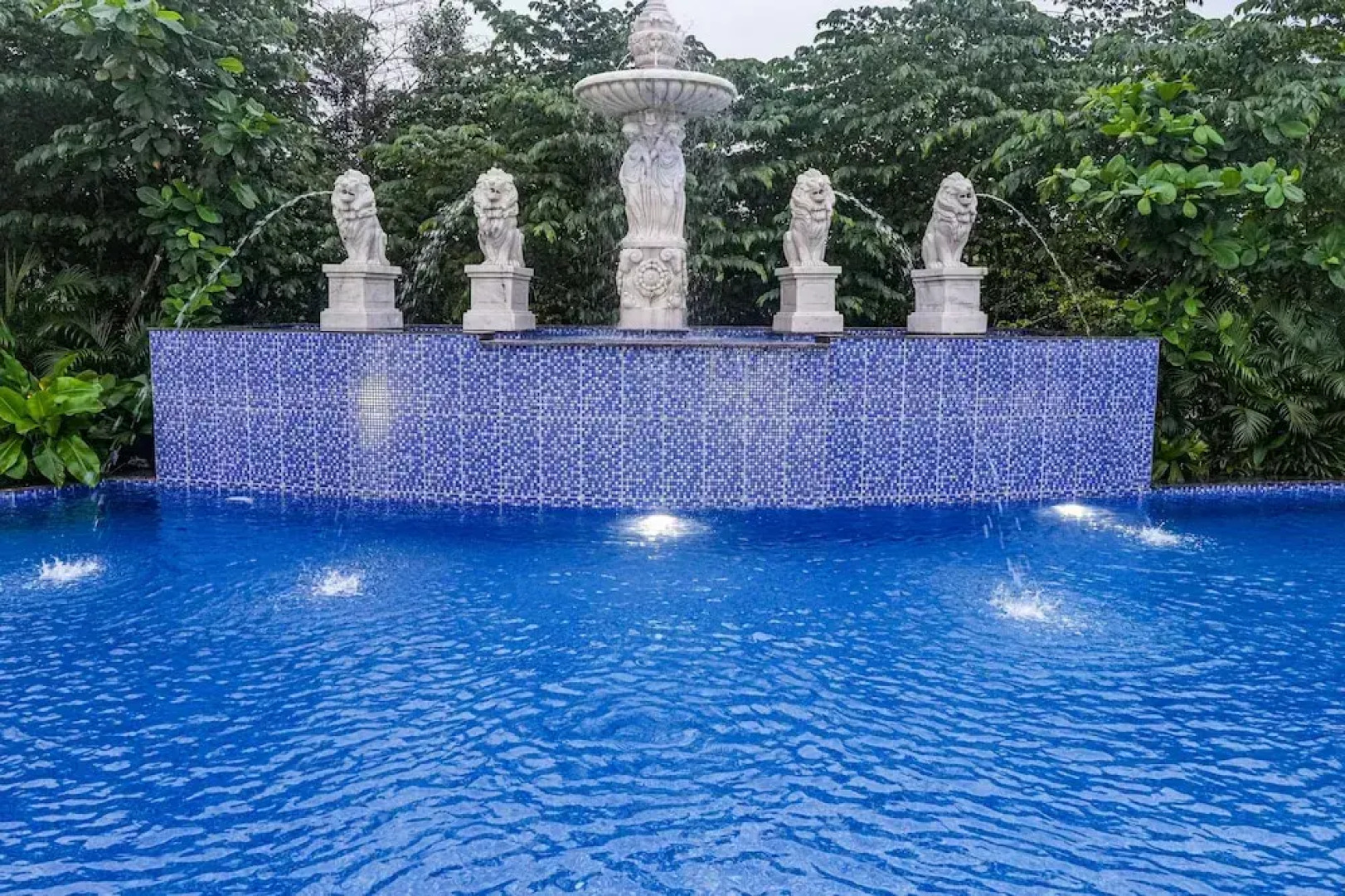 Mayfair Oasis Resort & Convention