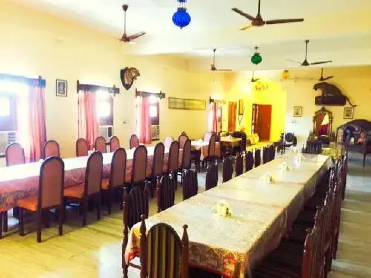 Ishwari Niwas Palace