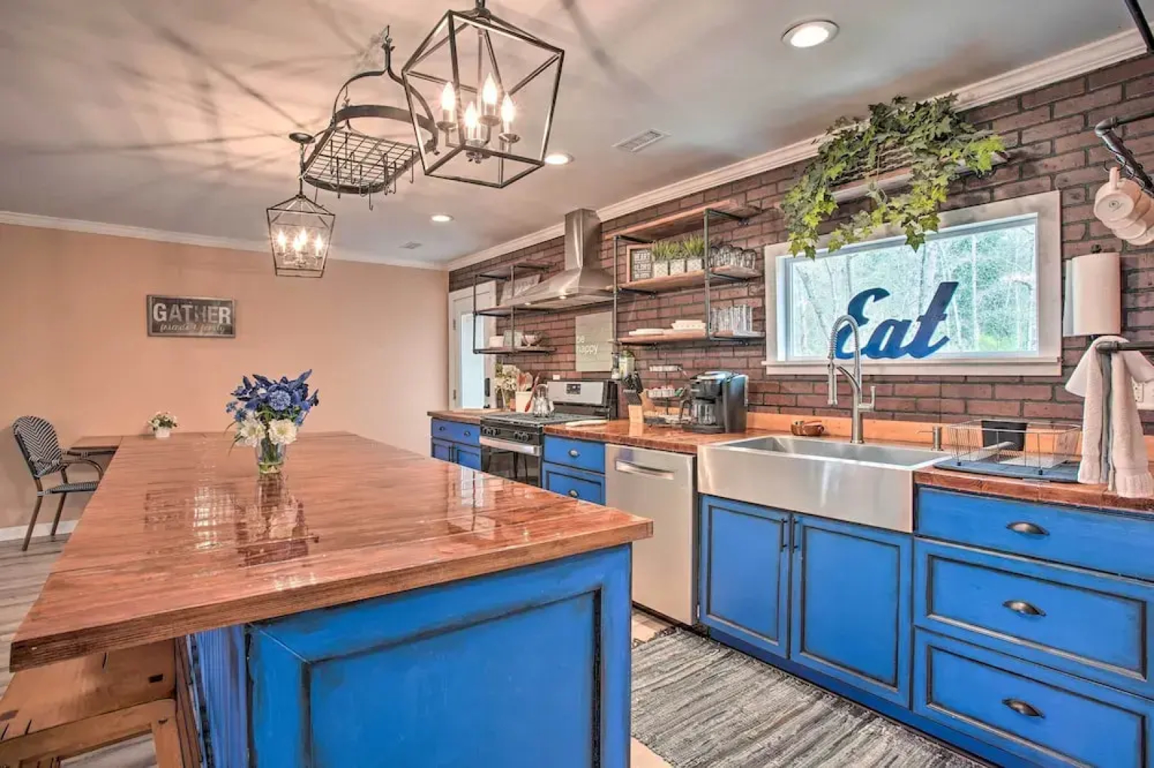 Charming Retreat on 20 Acres w/ Private Lake!