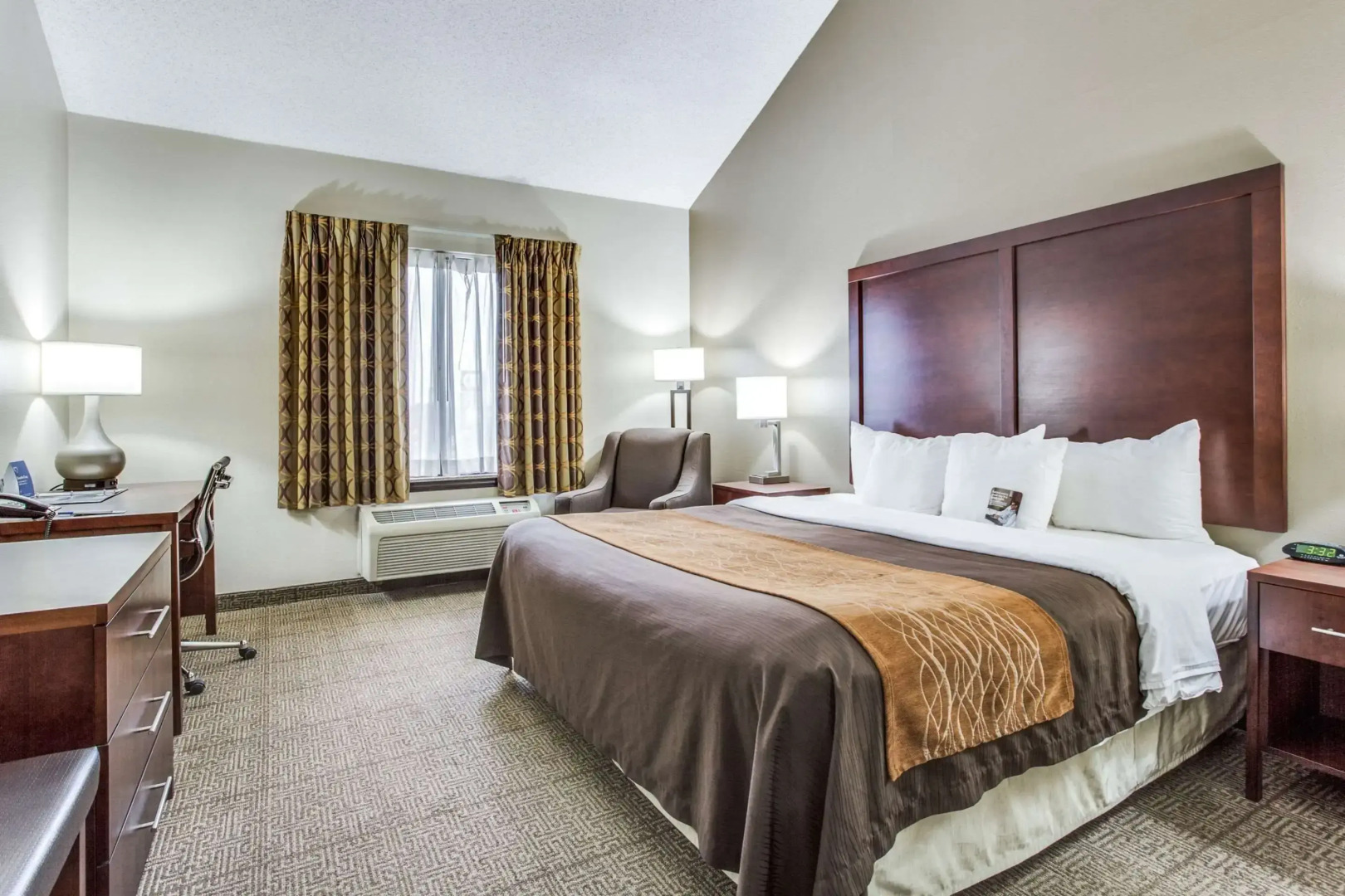 Comfort Inn & Suites Love Field - Dallas Market Center