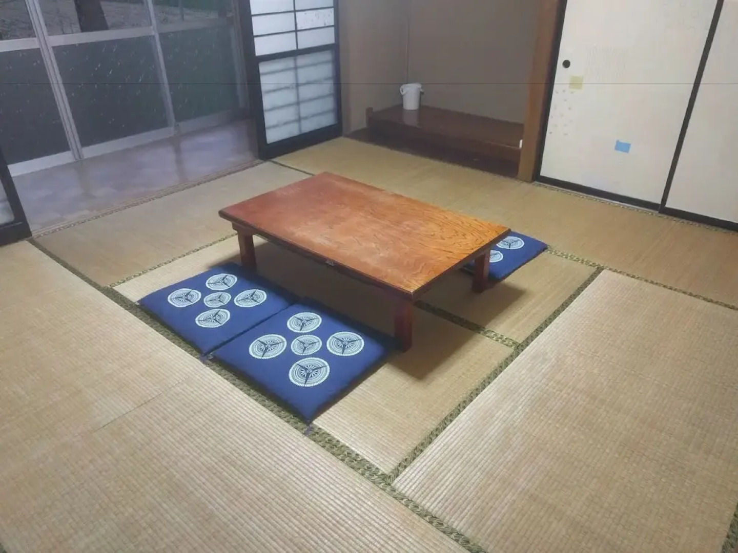 Tomo's hut in Japanese old style