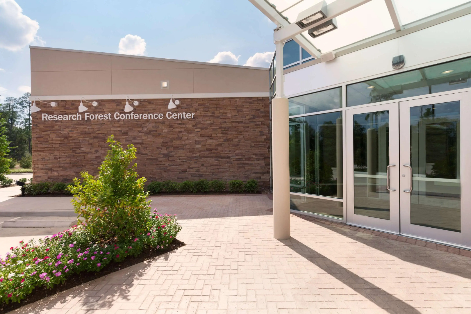 Hyatt Place Houston / The Woodlands