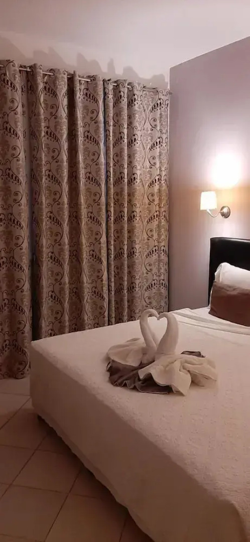 Room-beautiful Deluxe Double Room in the