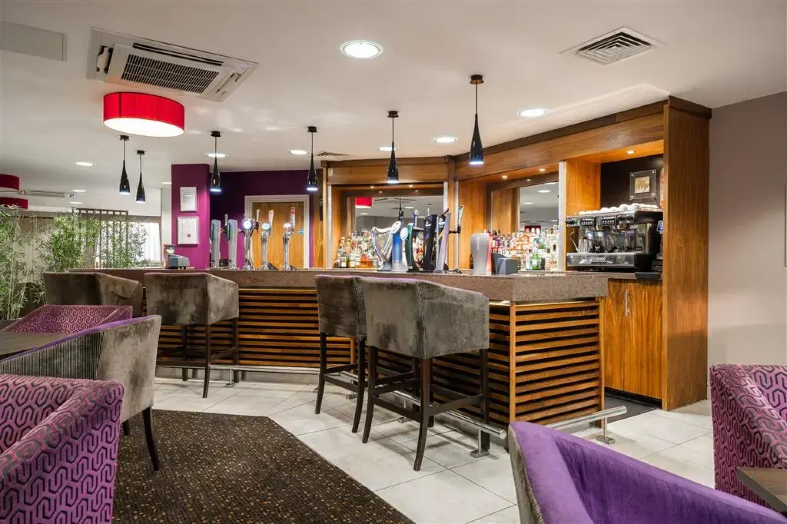 Holiday Inn Newcastle South by IHG