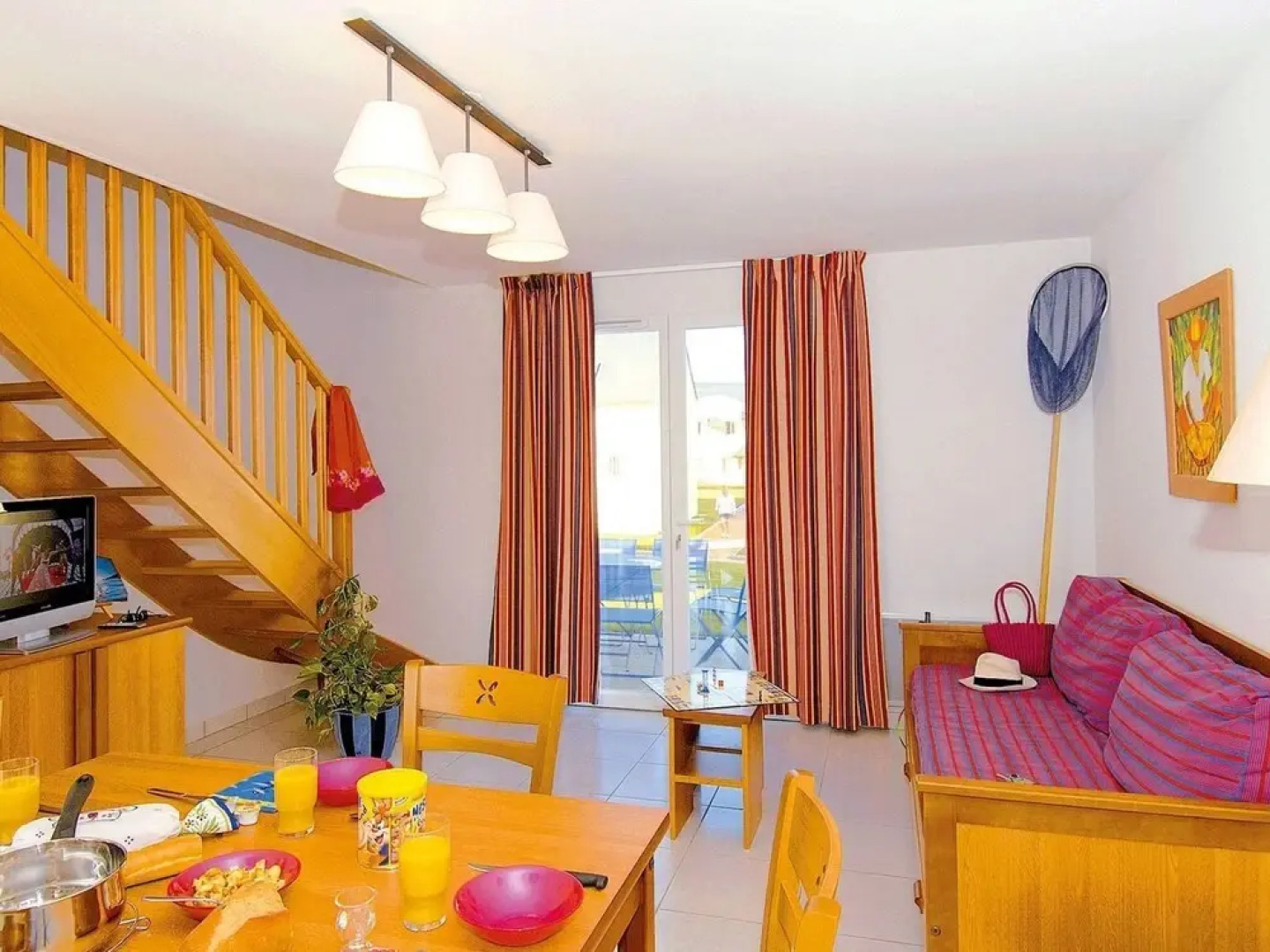 Colorful Maisonette, Just at 700 m. From the Beach