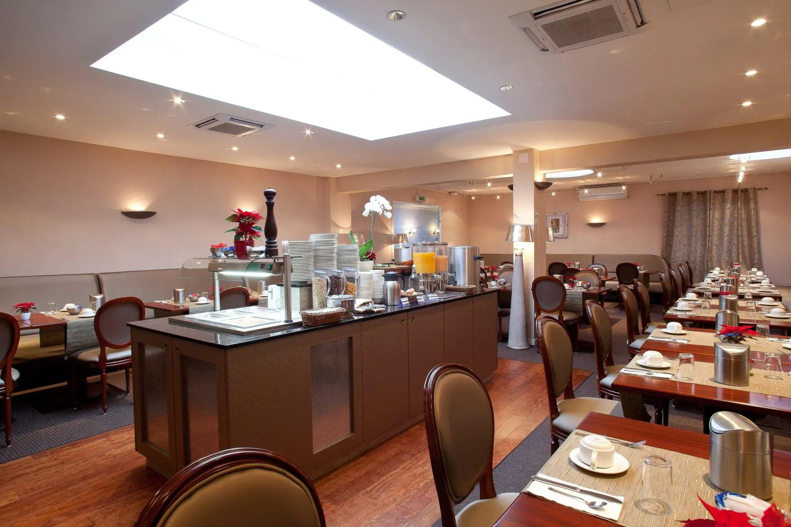 Отель Drake Longchamp Swiss Quality