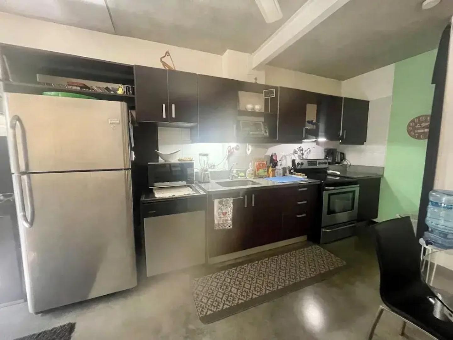 Beautiful Spacious Loft 2 Bedrooms 2 Full Baths 2 car Garage in Downtown